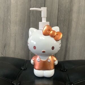 New Hello Kitty In Golden Copper Dress & Bow Lotion Soap Dispenser Pump